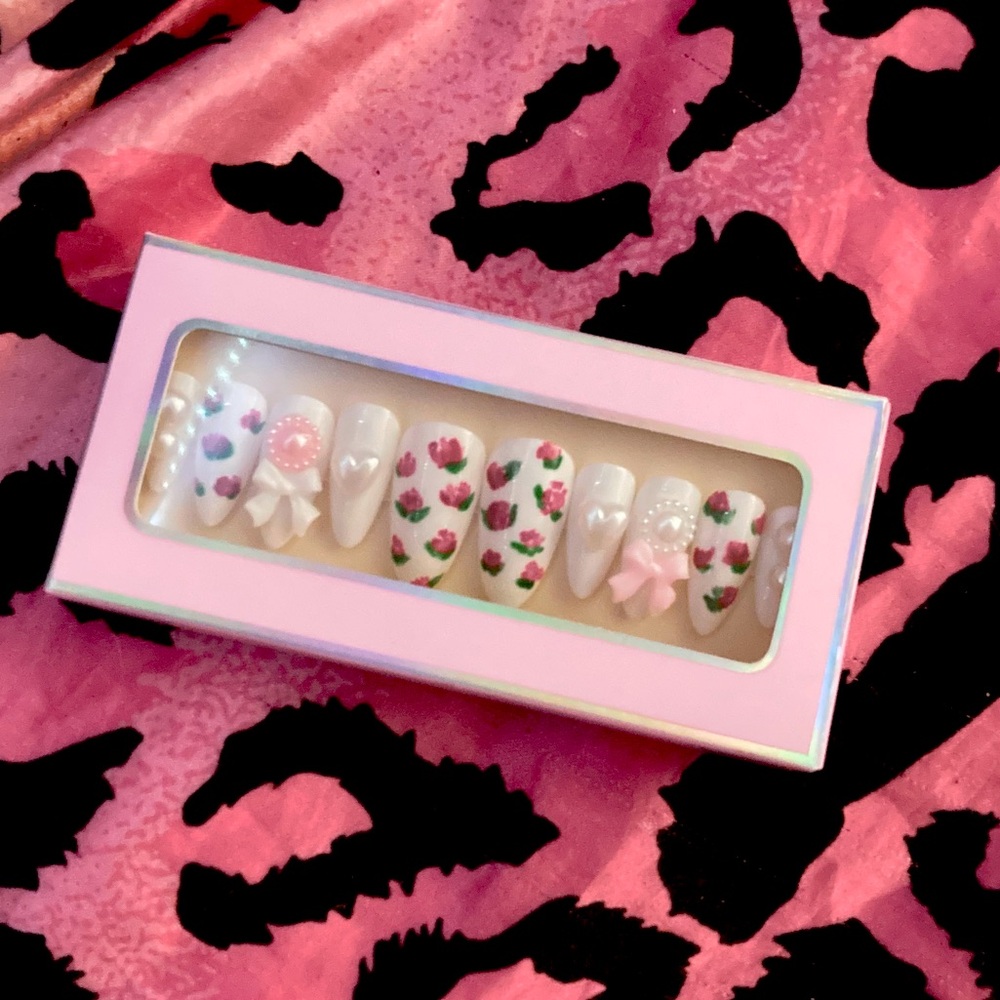 coquette press on nails
